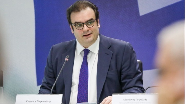 Πιερρακάκης: Ο κίνδυνος επιβράδυνσης της παγκόσμιας οικονομίας είναι πραγματικός