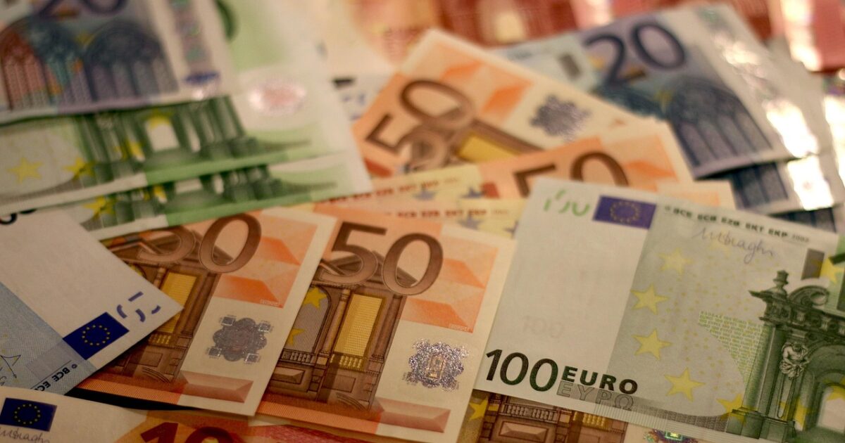 Χρέη στην εφορία: Τι δείχνουν τα τελευταία στοιχεία της ΑΑΔΕ