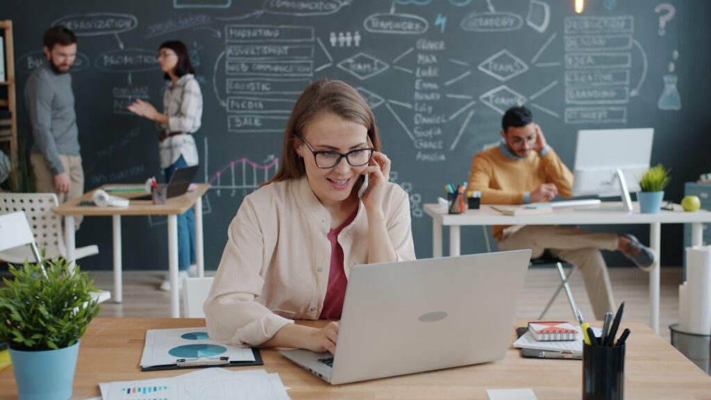 Αμοιβές Πάσχα: Πώς υπολογίζεται το ημερομίσθιο και ο μισθός στις αργίες