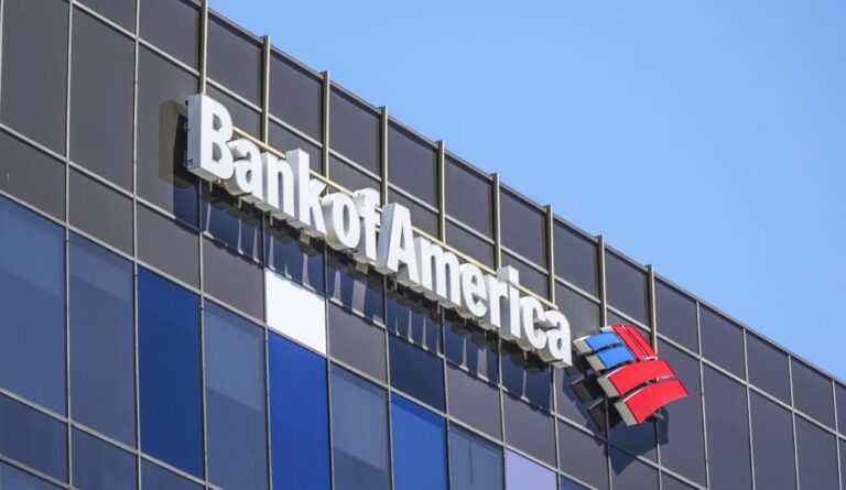 BofA: Χαμηλότερη ανάπτυξη για την Ελλάδα λόγω ενεργειακής κρίσης