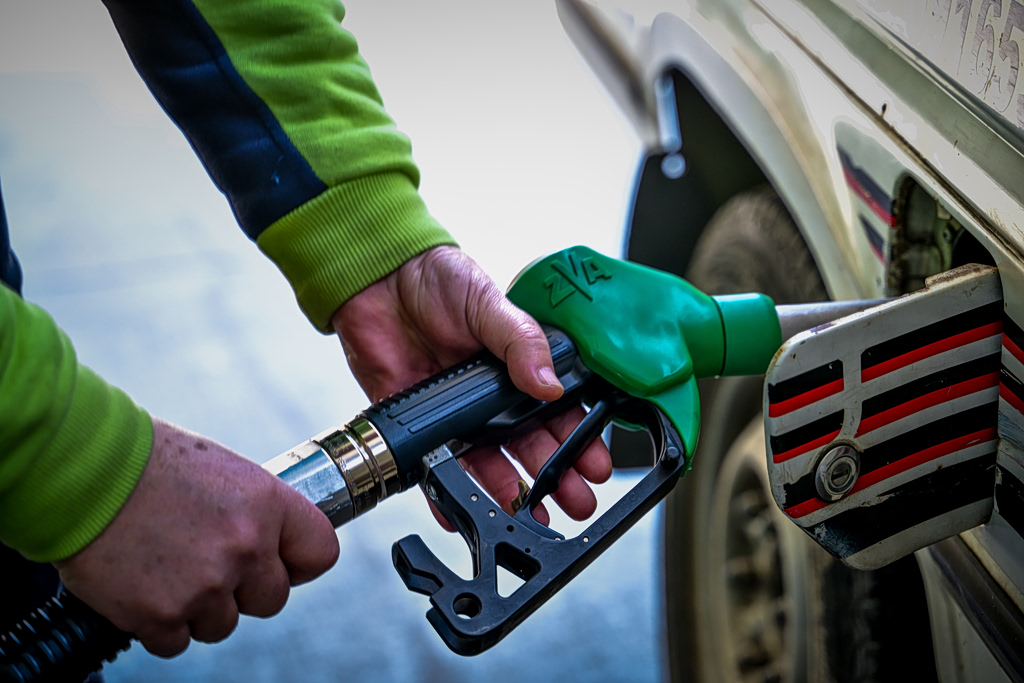 Fuel Pass: Πώς να υποβάλεις αίτηση και τι δικαιούσαι